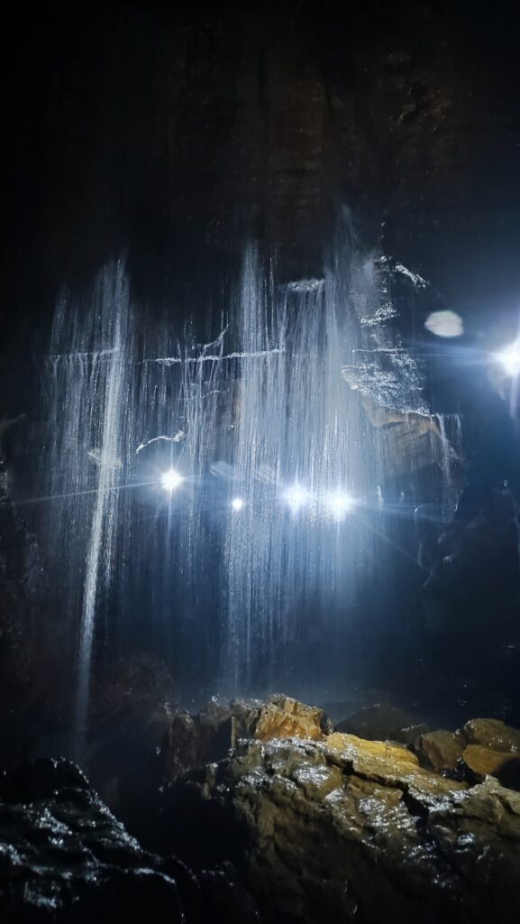 Espeleología en las Cavernas de Venado