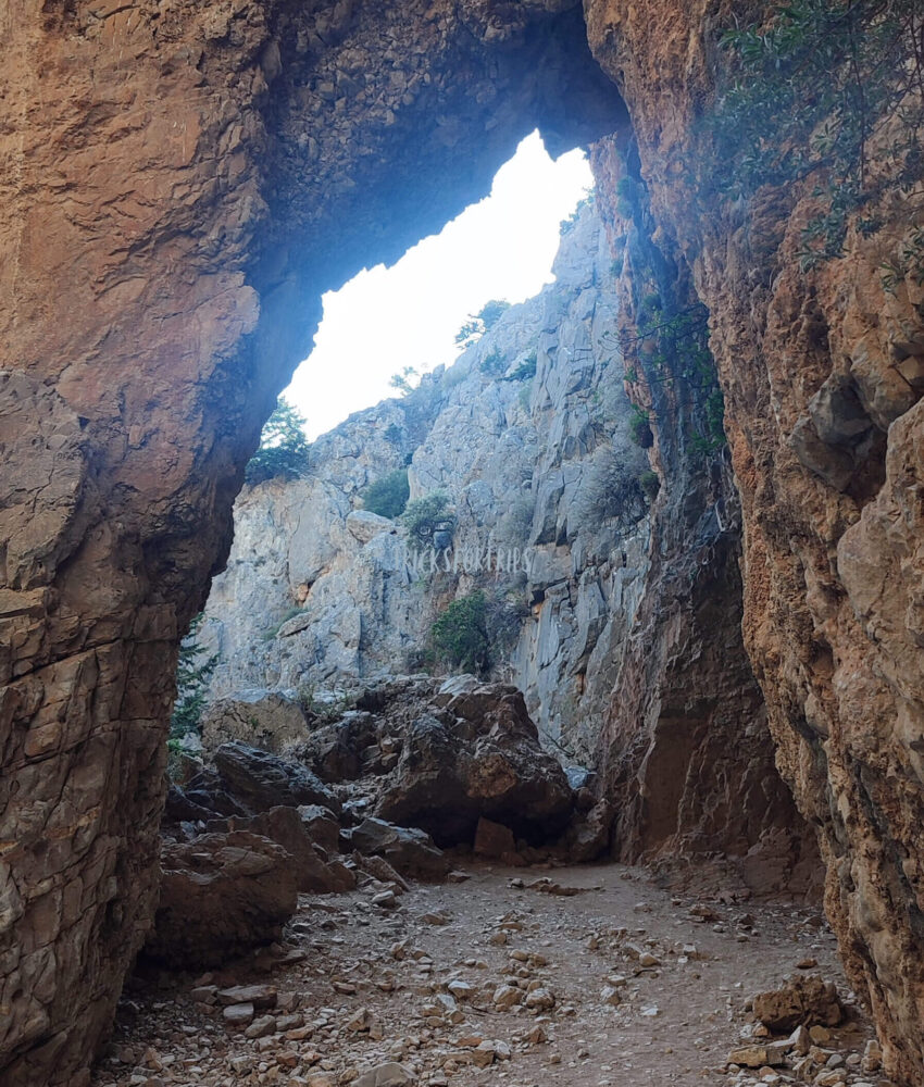 Imbros Gorge arch - Tricksfortrips