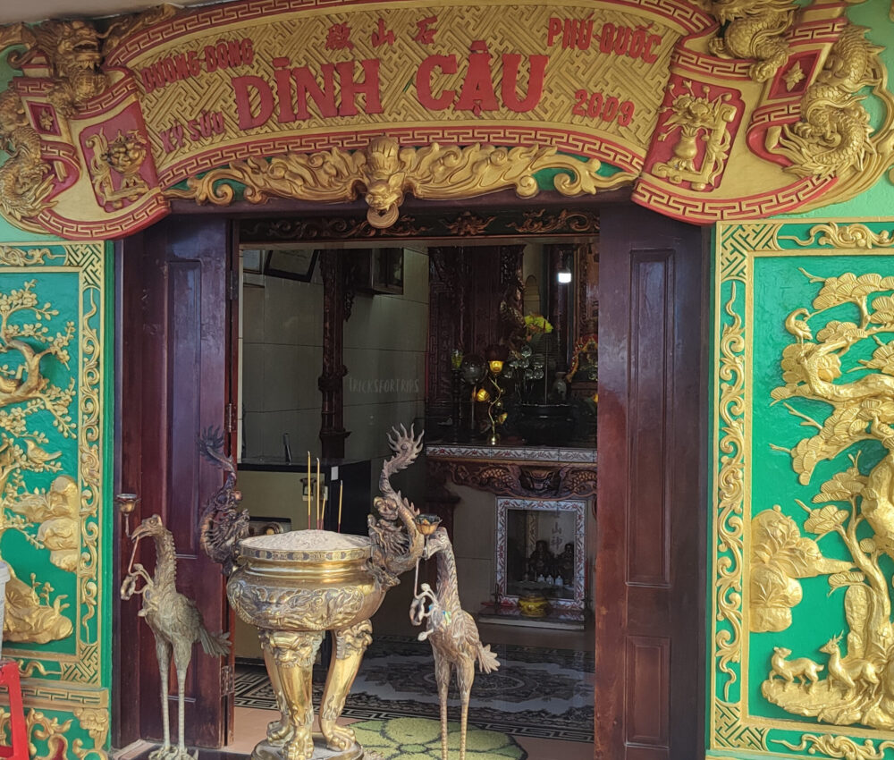 Dinh Cau temple in Phu Quoc - TricksForTrips