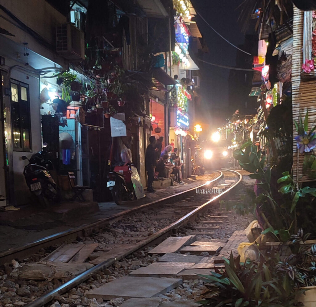 train street hanoi - TricksForTrips