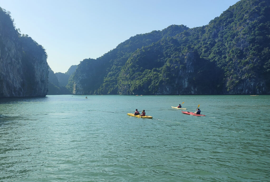 Kayaking lagoons Lan Ha Bay - TricksForTrips
