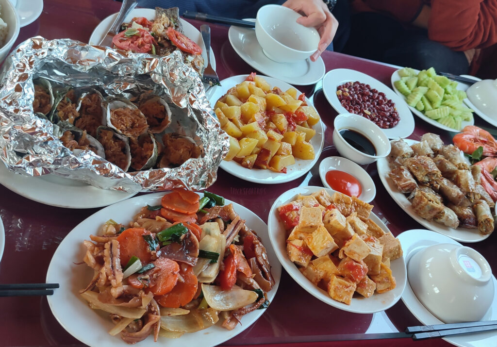 Vietnamese lunch on board - TricksForTrips