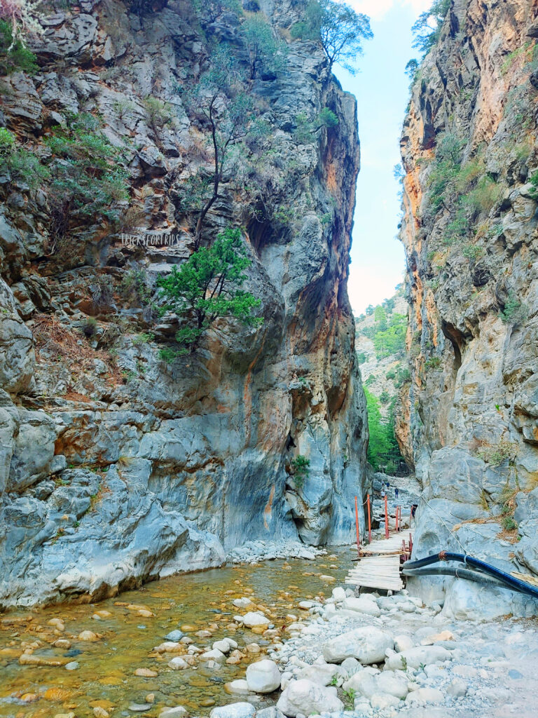Iron gates Samaria Gorge - TricksForTrips