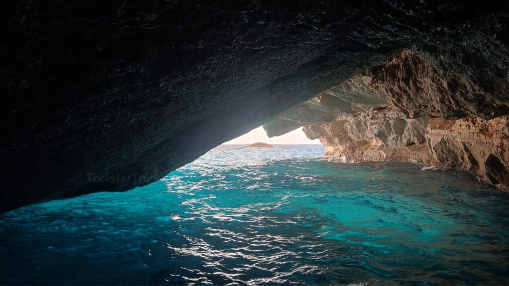 Blue cave Zakynthos - TricksForTrips