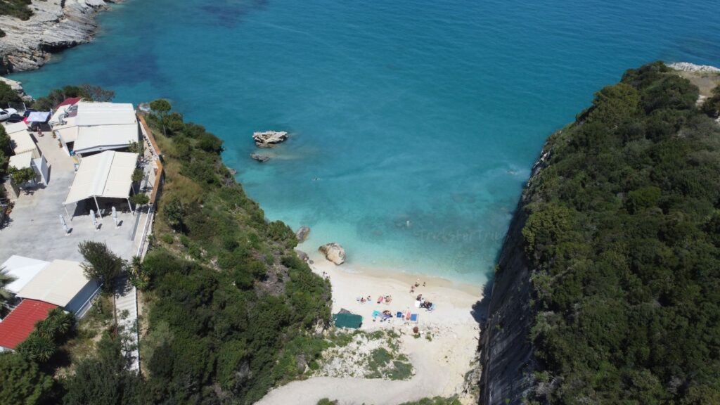 Xigia sulfur beach in Zakynthos - TricksForTrips