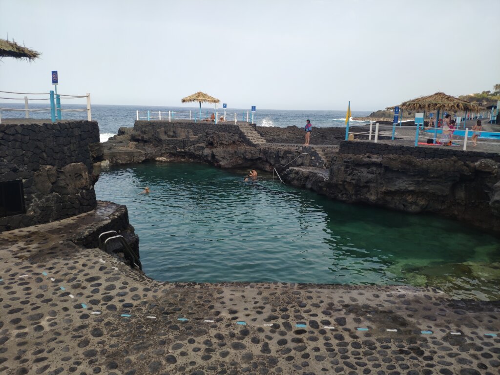 Piscina Natural El Charco Azul - La Palma - TricksForTrips