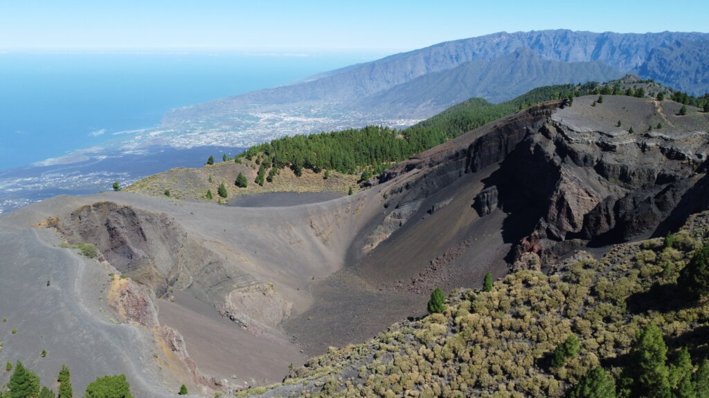 Ruta de los Volcanes first section La Palma - TricksForTrips